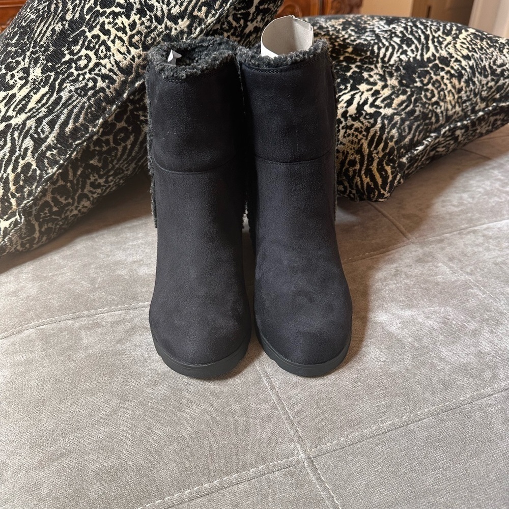 Shoe Dazzle Black Winter Rain Boots with Furry Lining - Picture 3 of 7